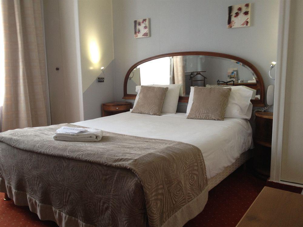Hotel Raymond 4 Тулуза Екстер'єр фото